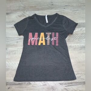 (Bin 16)  Rustic United, ‘math specialist’ short sleeve, Size M